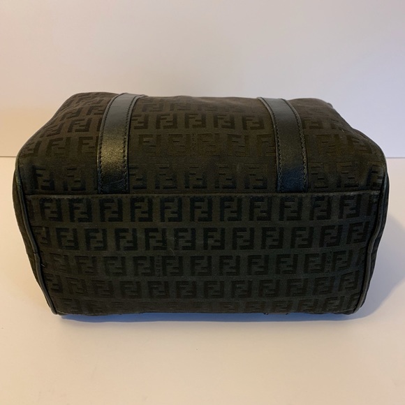 ❌SOLD❌FENDI - Picture 6 of 8